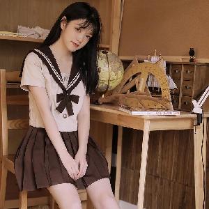 Mẫu đồng phục tiểu học có carvat đẹp