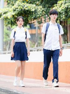 Trang phục học sinh cấp 3