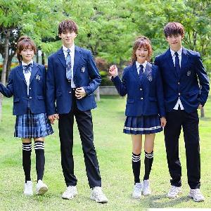 Đồng phục học sinh được làm từ vải gì