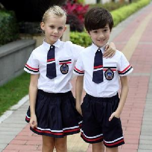 Quần áo dành cho học sinh cấp 2
