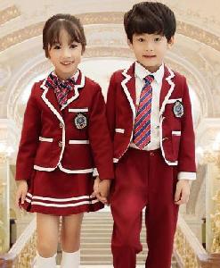 Đồng phục học sinh tiếng anh là gì