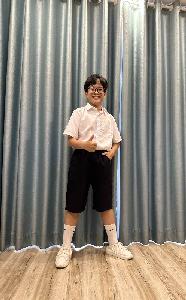 Áo thun trắng cho học sinh tiểu học