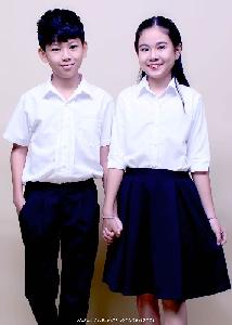 Mẫu đồng phục học sinh tiểu học đẹp trắng đỏ