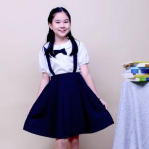 Chân váy yếm bé gái 2 túi bên nơ sau đồng phục học sinh nữ