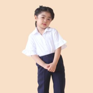 Áo sơ mi bé gái cổ sen phối ren tay xòe trắng kem đồng phục học sinh nữ